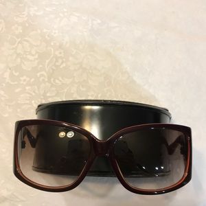 Women’s sunglass